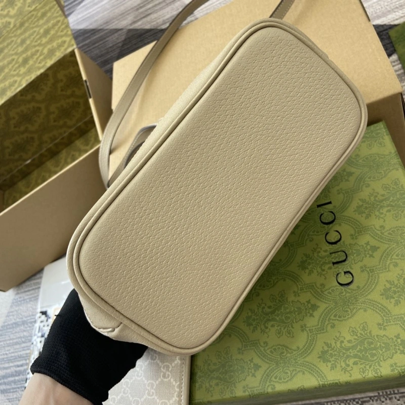 Gucci Shopping Bags 4011-0109