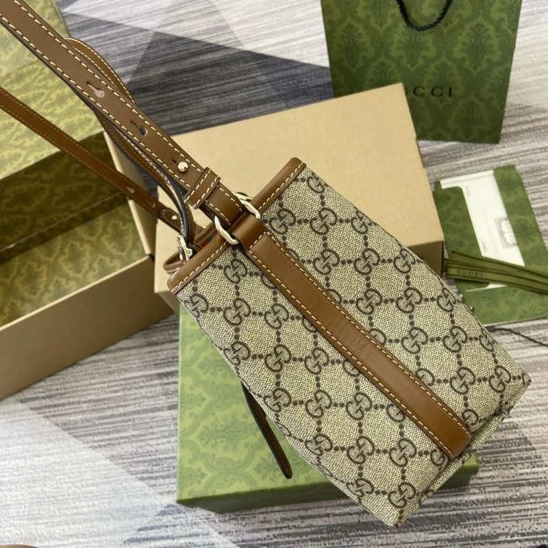 Gucci Shopping Bags 4011-0182