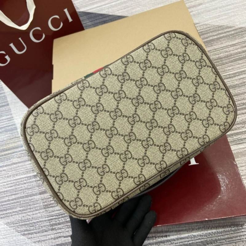 Gucci Cosmetic Bags 4011B-0102