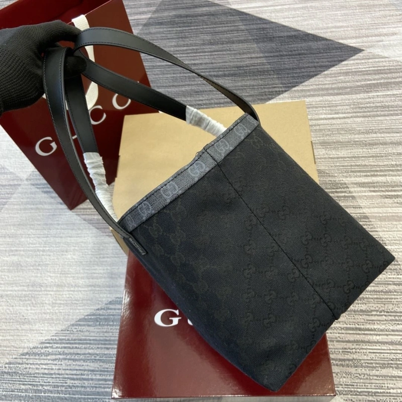 Gucci Shopping Bags 4011B-0133