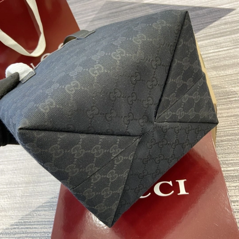 Gucci Shopping Bags 4011B-0133