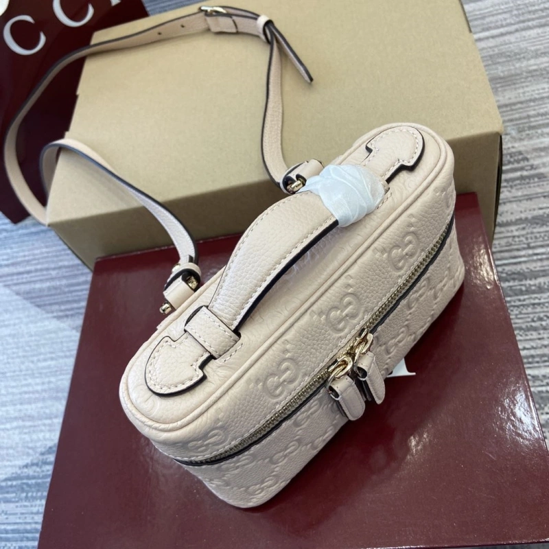 Gucci Top Handle Bags 4011C-0023