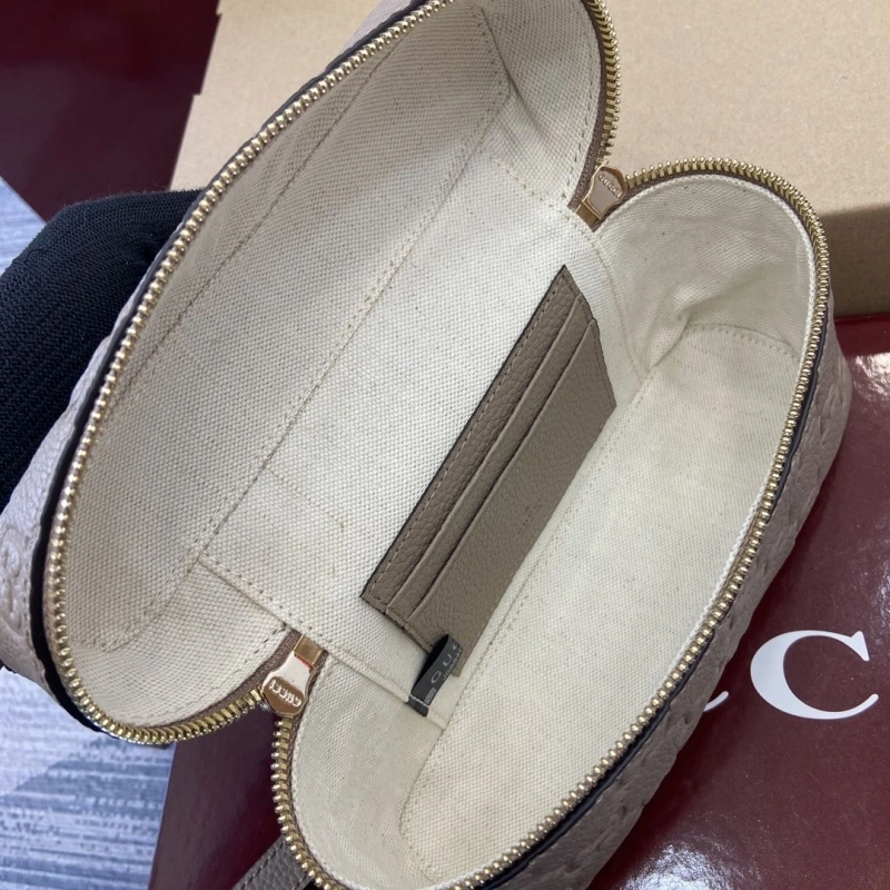 Gucci Top Handle Bags 4011C-0026