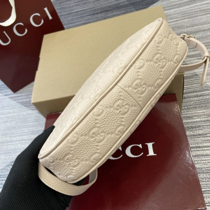 Gucci Top Handle Bags 4011C-0052