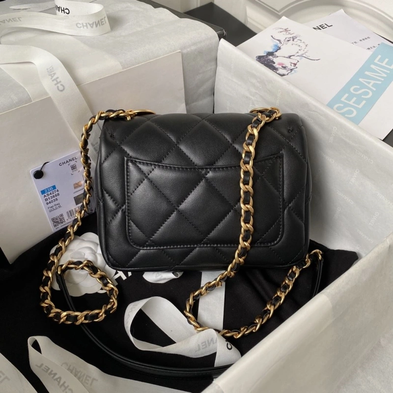 Chanel 19 Bags 4016A-0030