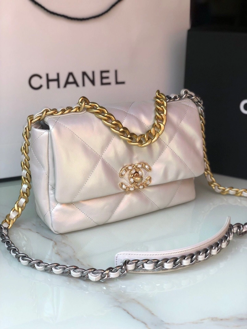 Chanel 19 Bags 4016A-0043