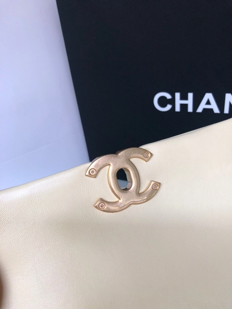 Chanel 19 Bags 4016A-0047