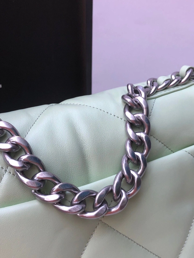 Chanel 19 Bags 4016A-0065