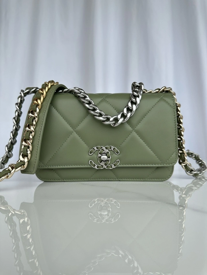 Chanel 19 Bags 4016A-0157