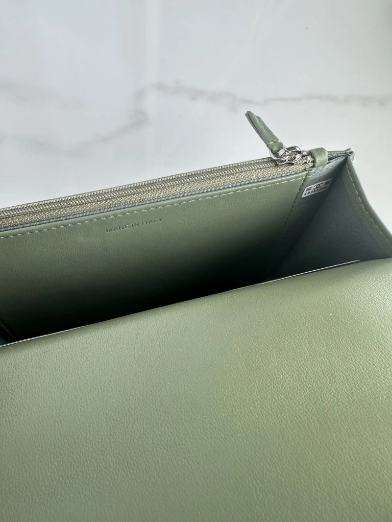 Chanel 19 Bags 4016A-0157