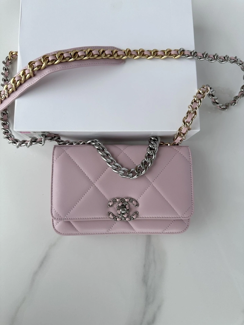 Chanel 19 Bags 4016A-0160