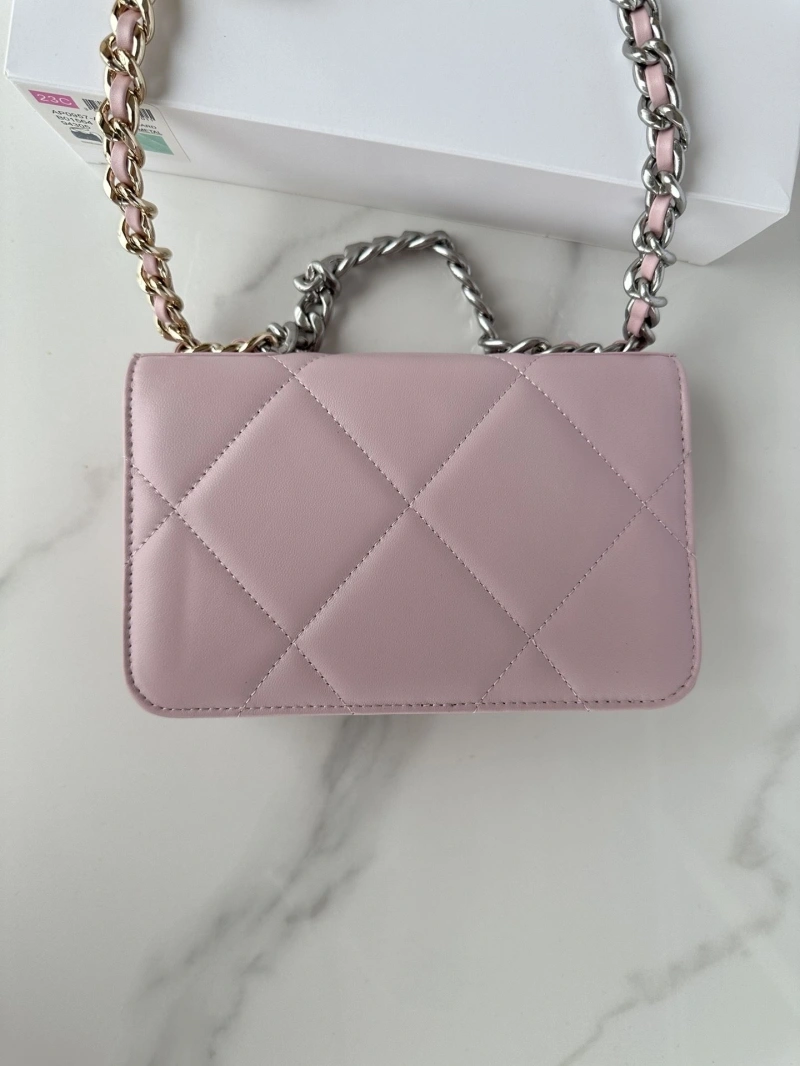 Chanel 19 Bags 4016A-0160