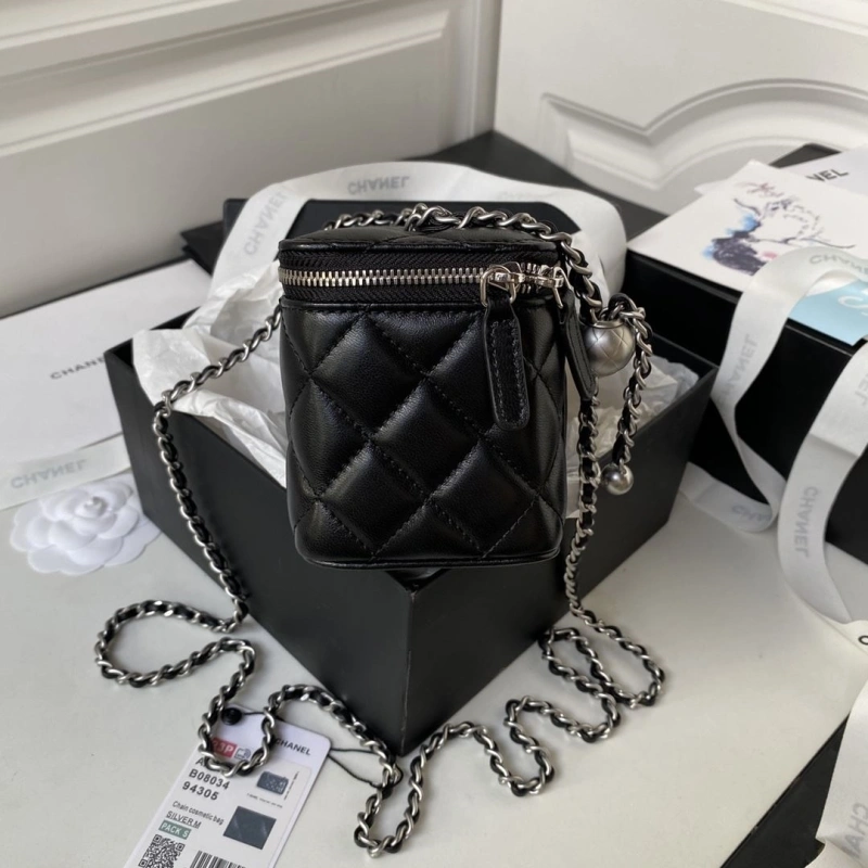 Chanel Cosmetic Bags 4016A-0200
