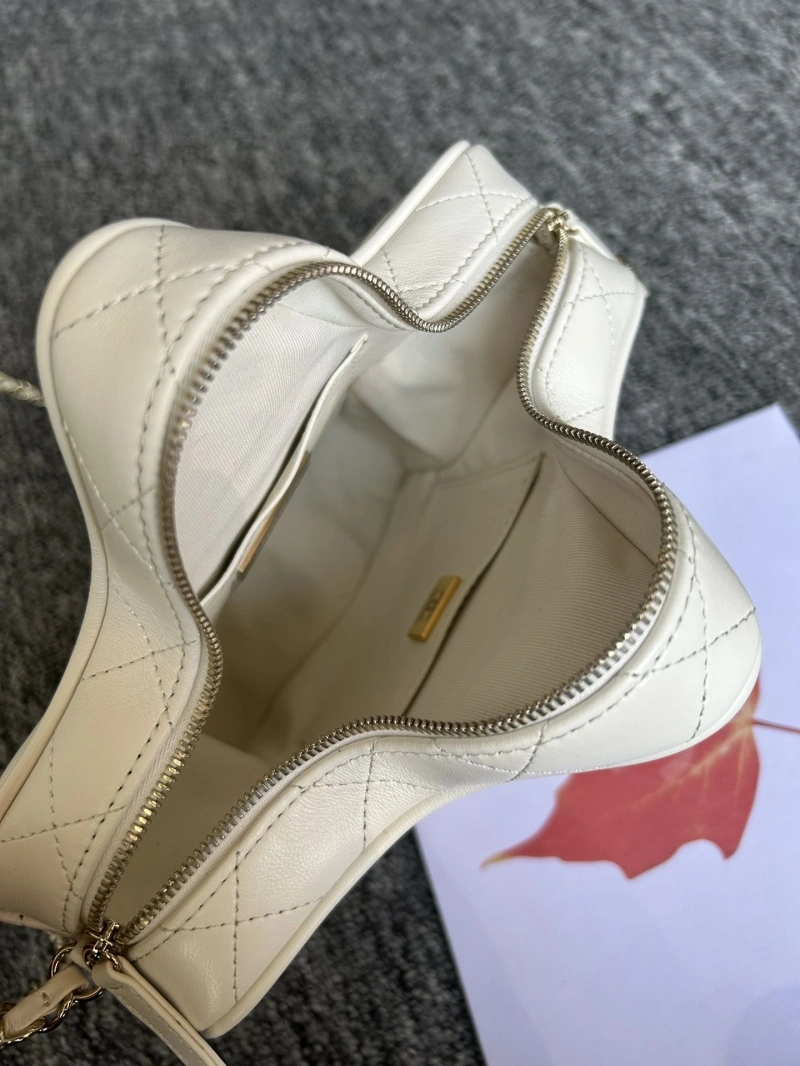 Chanel Round Bags 4016A-0571