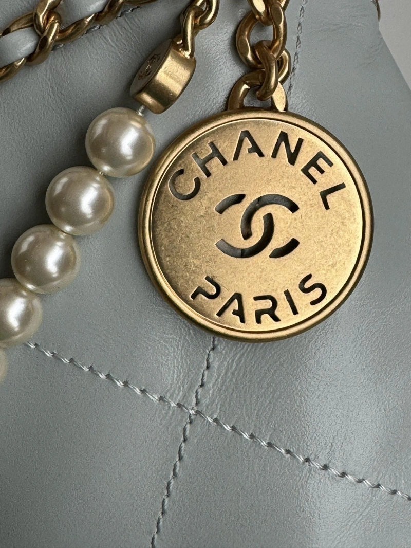 Chanel Shopping Bags 4017-0010