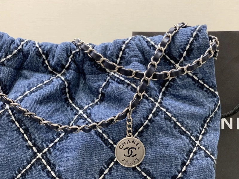 Chanel Shopping Bags 4017-0037