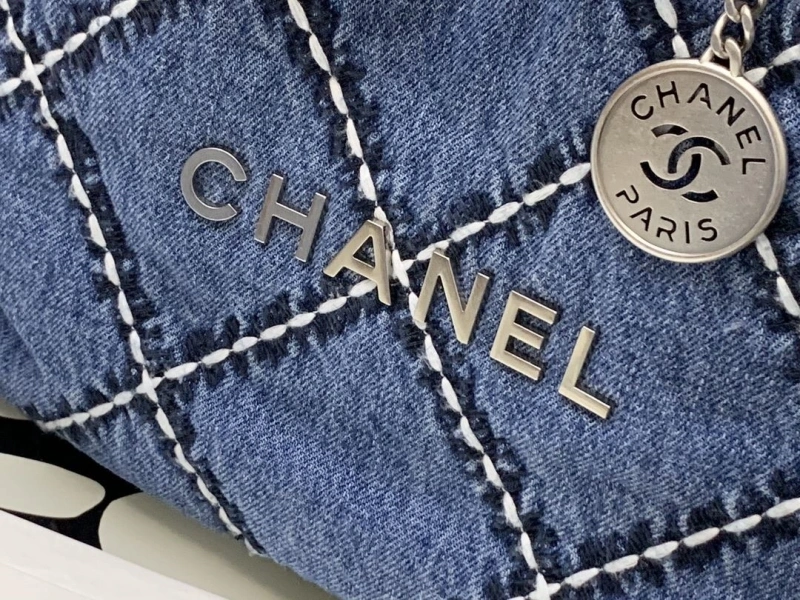 Chanel Shopping Bags 4017-0037