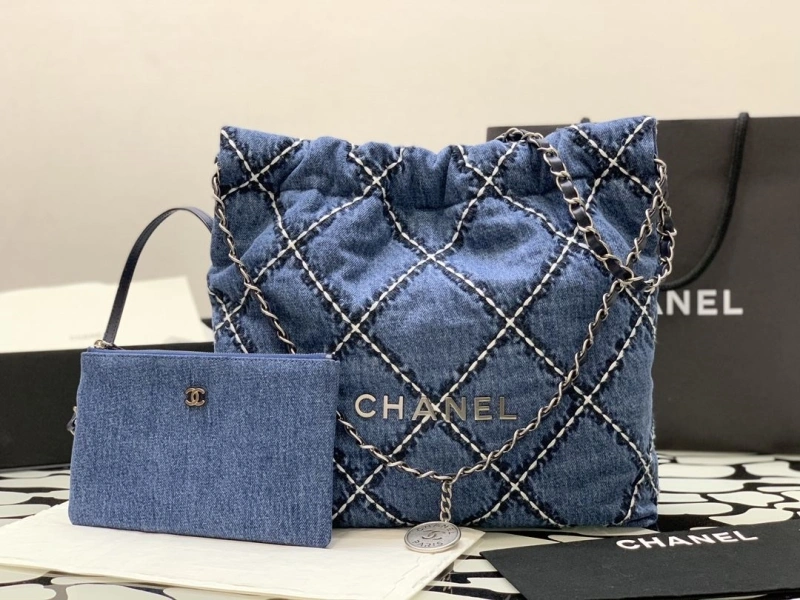 Chanel Shopping Bags 4017-0038