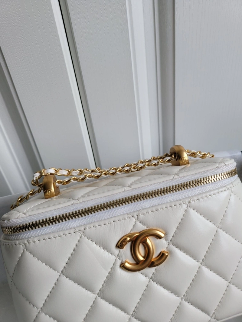 Chanel Cosmetic Bags 4017-0228