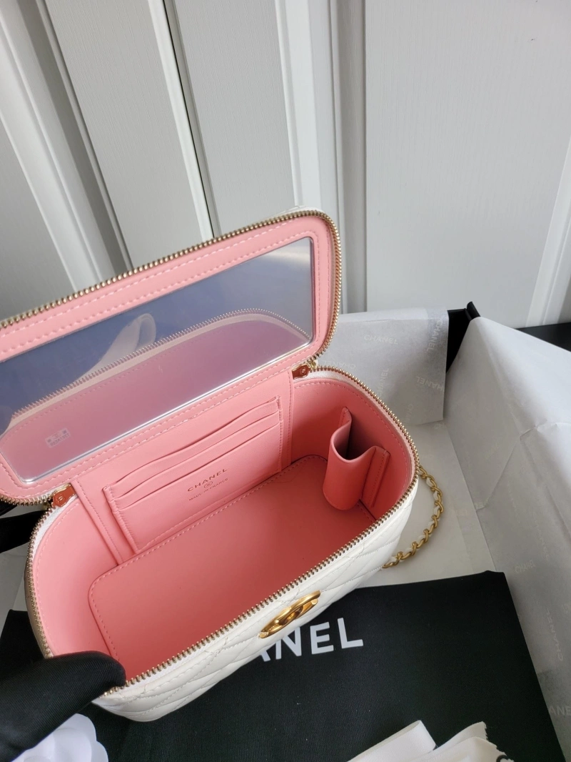 Chanel Cosmetic Bags 4017-0228