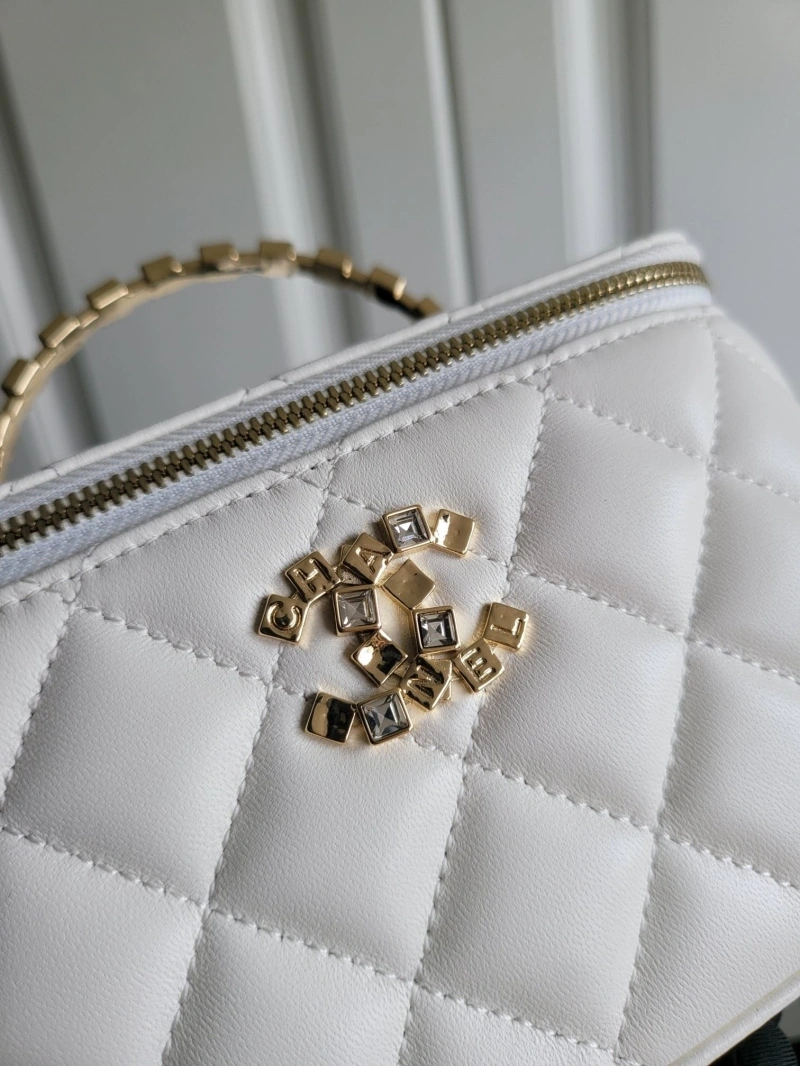 Chanel Cosmetic Bags 4017-0229