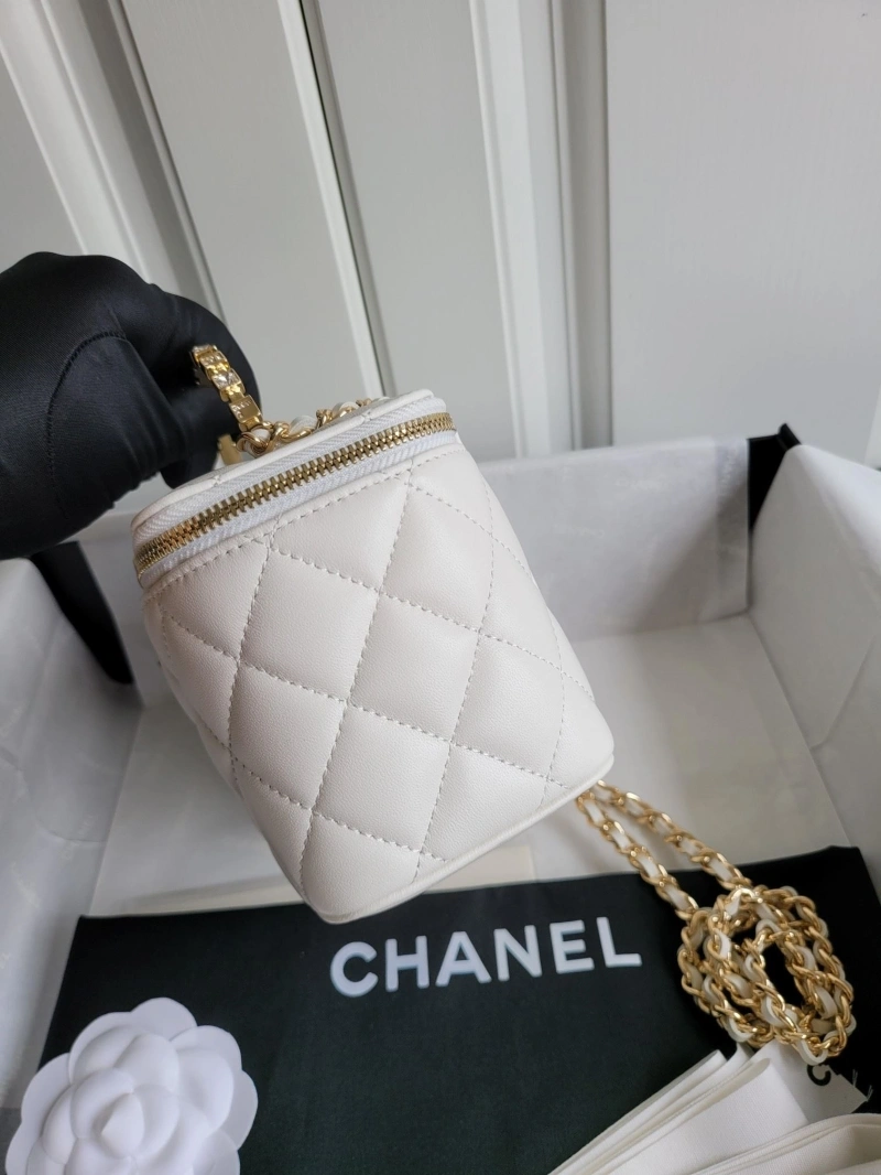 Chanel Cosmetic Bags 4017-0229