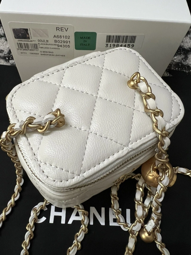 Chanel Cosmetic Bags 4017-0347