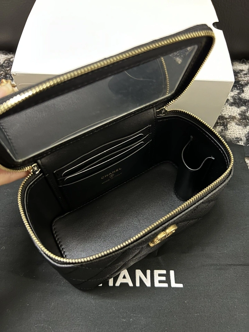 Chanel Cosmetic Bags 4017-0348