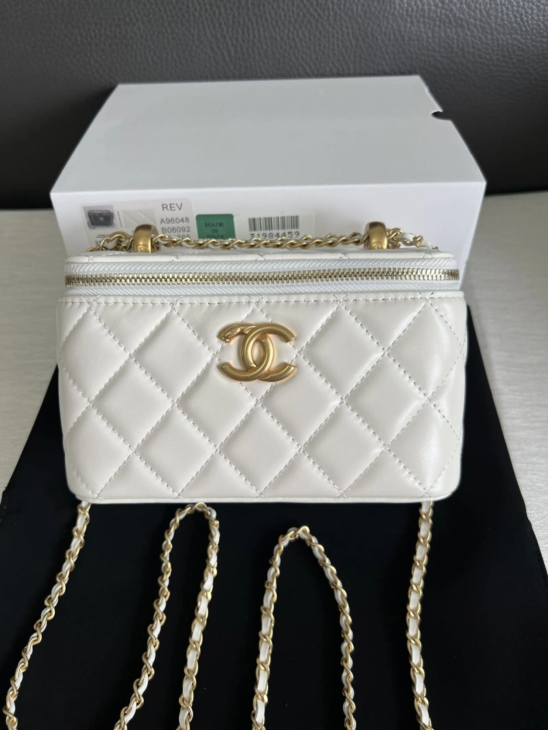 Chanel Cosmetic Bags 4017-0351