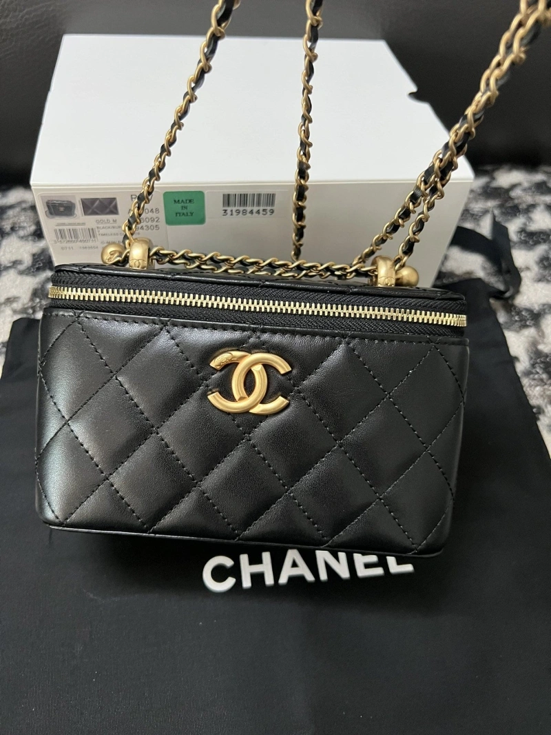 Ch**el cosmetic bags 4017-0352