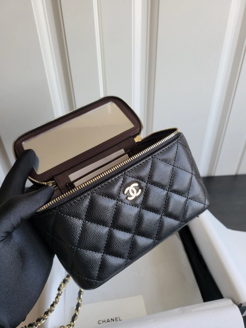 Chanel Cosmetic Bags 4017-0360
