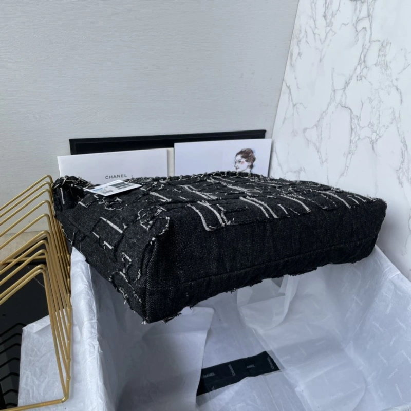 Chanel Shopping Bags 4017-0383