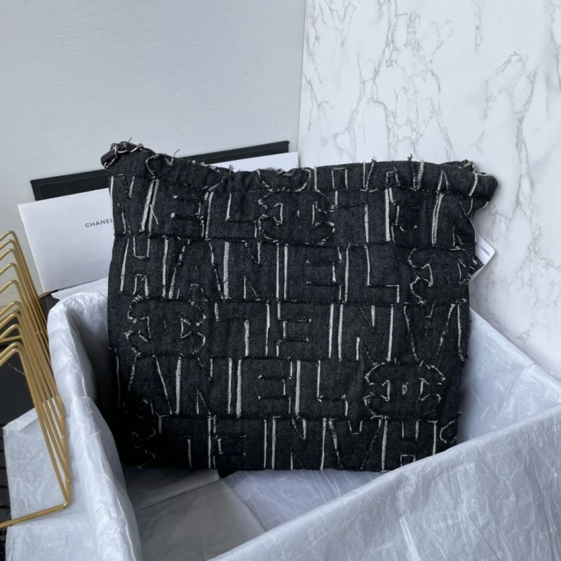 Chanel Shopping Bags 4017-0383