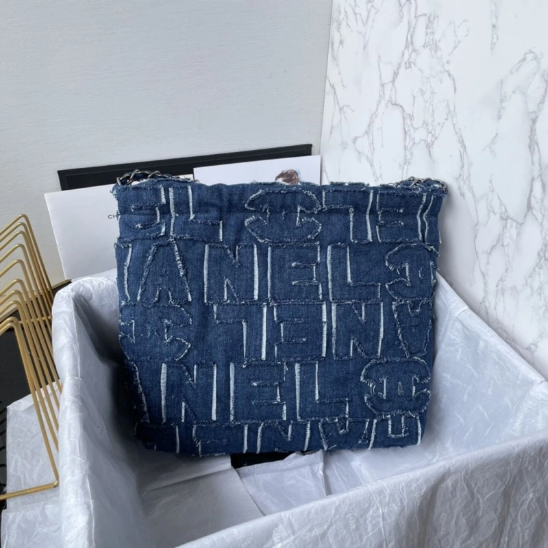 Chanel Shopping Bags 4017-0384