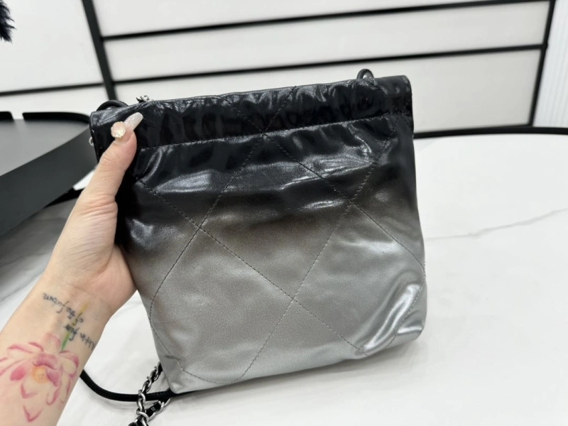 Chanel Shopping Bags 4017-0390