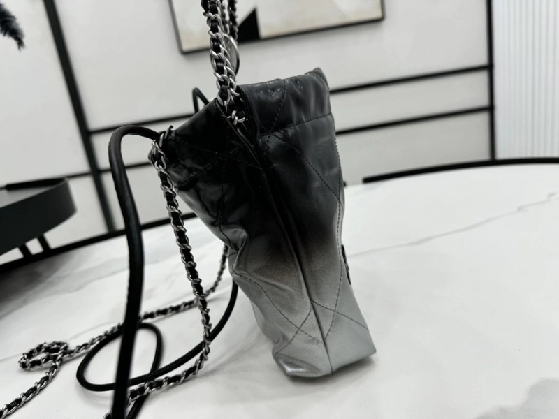 Chanel Shopping Bags 4017-0390