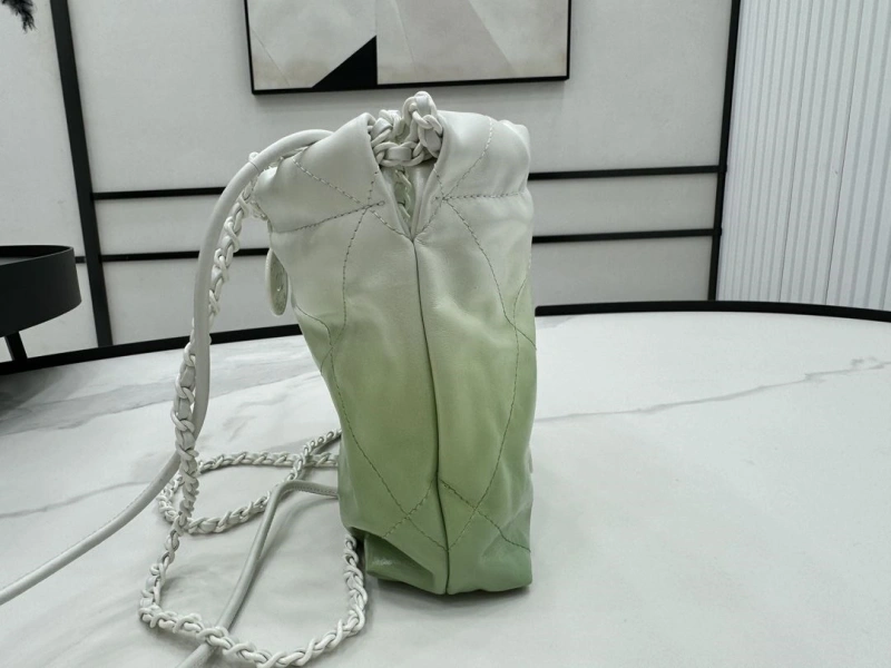 Chanel Shopping Bags 4017-0392