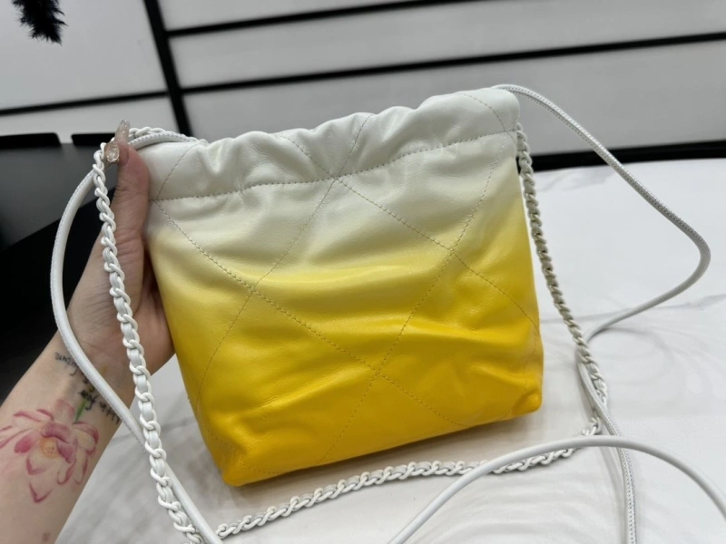 Chanel Shopping Bags 4017-0393