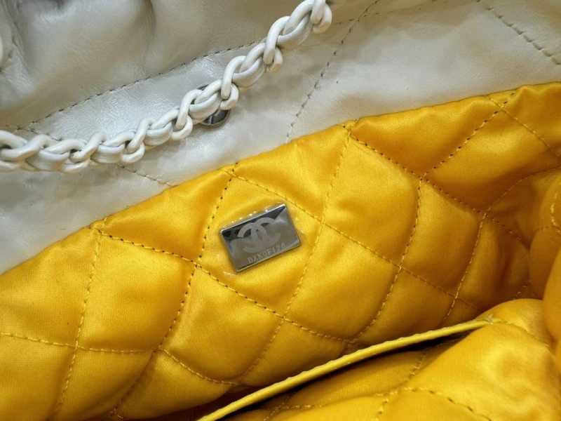 Chanel Shopping Bags 4017-0393