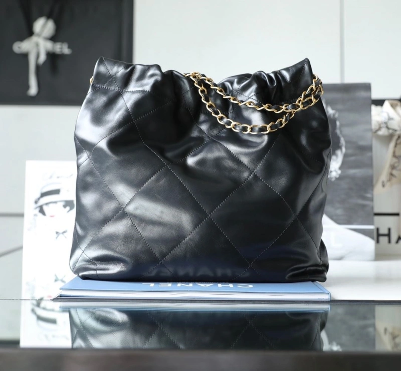 Chanel Shopping Bags 4017-0399