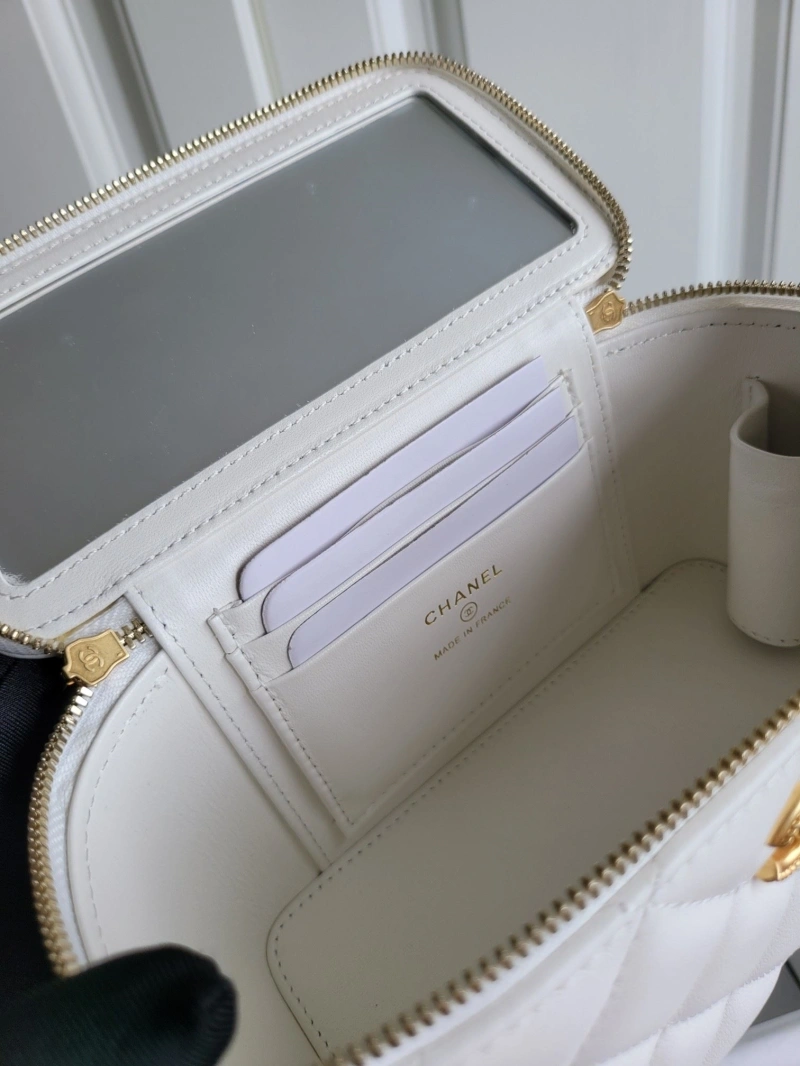 Chanel Cosmetic Bags 4017-0407