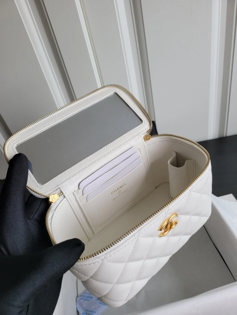 Chanel Cosmetic Bags 4017-0407