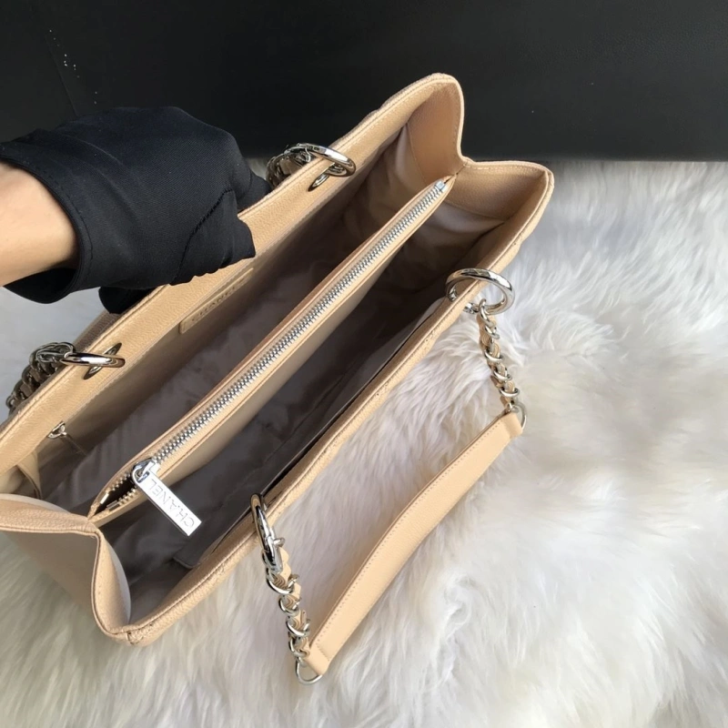 Chanel Shopping Bags 4017-0444