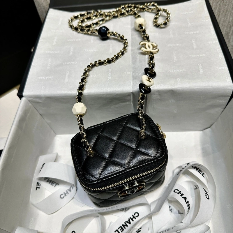 Chanel Cosmetic Bags 4017-0468
