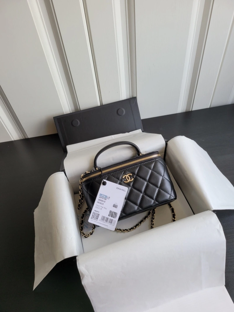 Chanel Cosmetic Bags 4017-0565