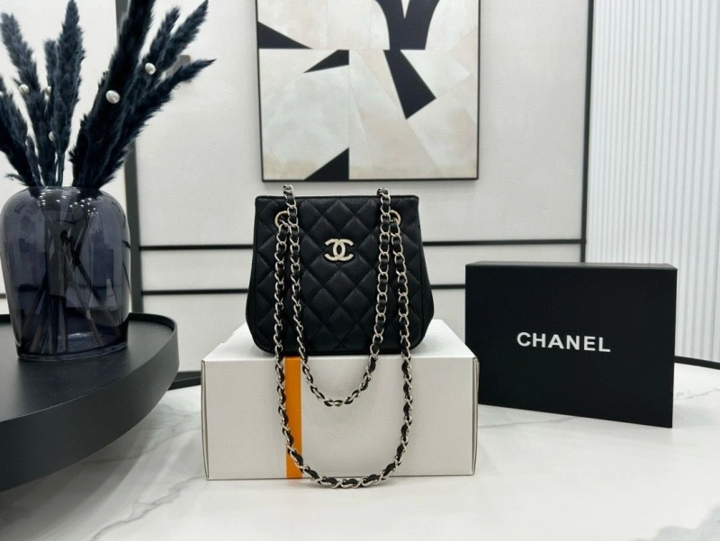 Chanel Shopping Bags 4017-0666