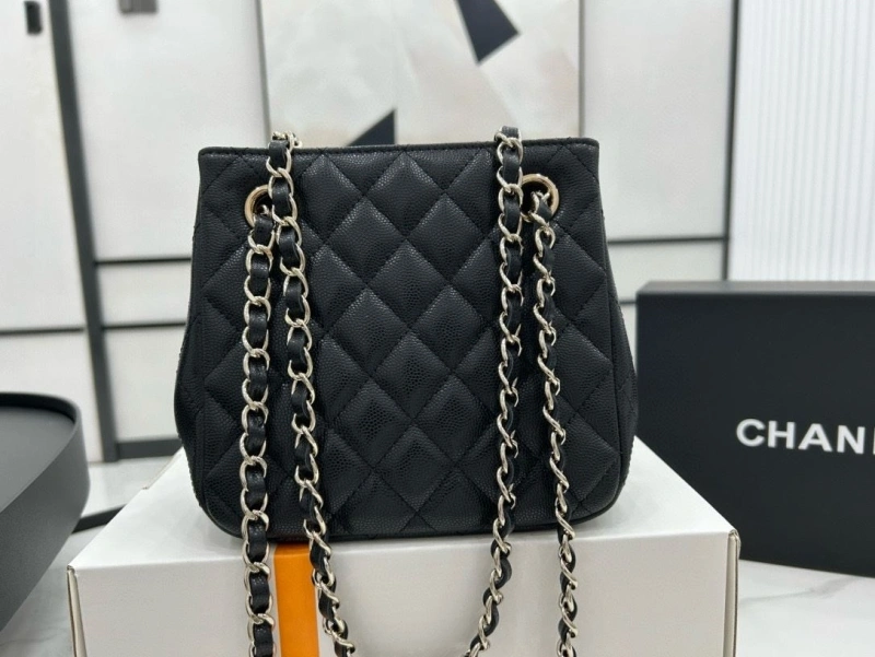 Chanel Shopping Bags 4017-0666