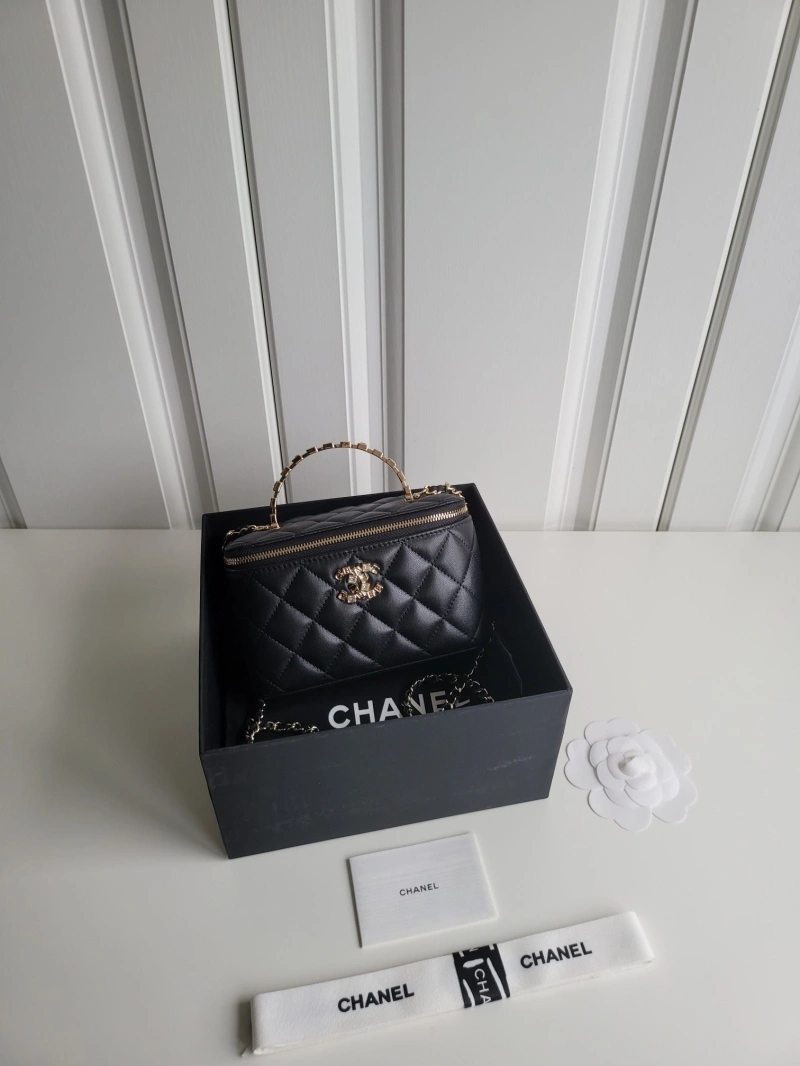 Chanel Cosmetic Bags 4017-0677