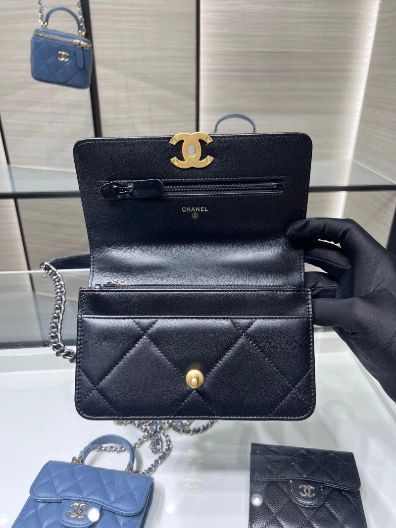 Chanel 19 Bags 4017-0694