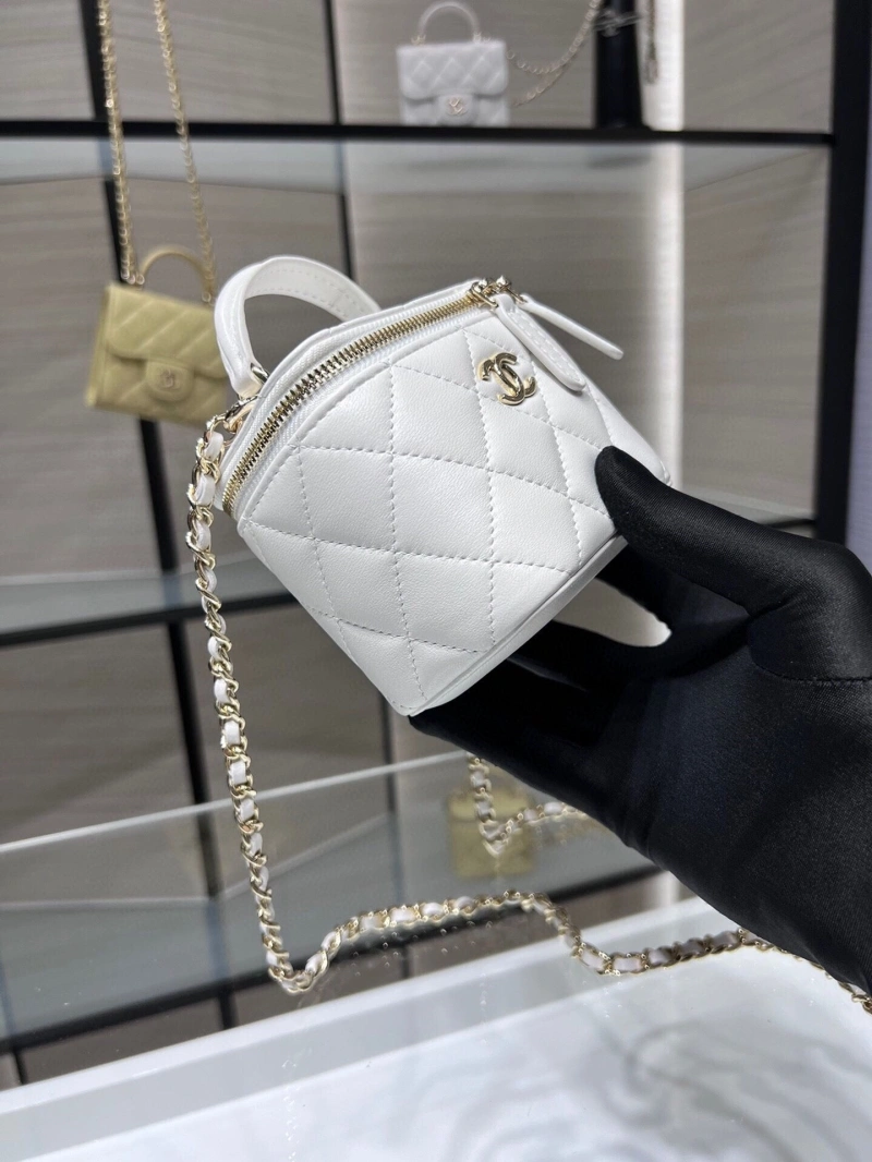 Chanel Cosmetic Bags 4017-0700